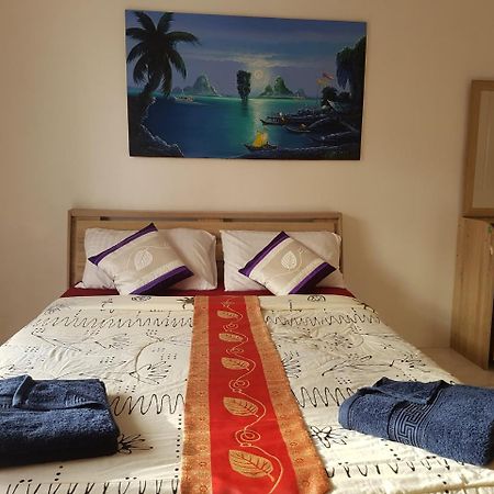 Sunshine Guesthouse Patong Ngoại thất bức ảnh