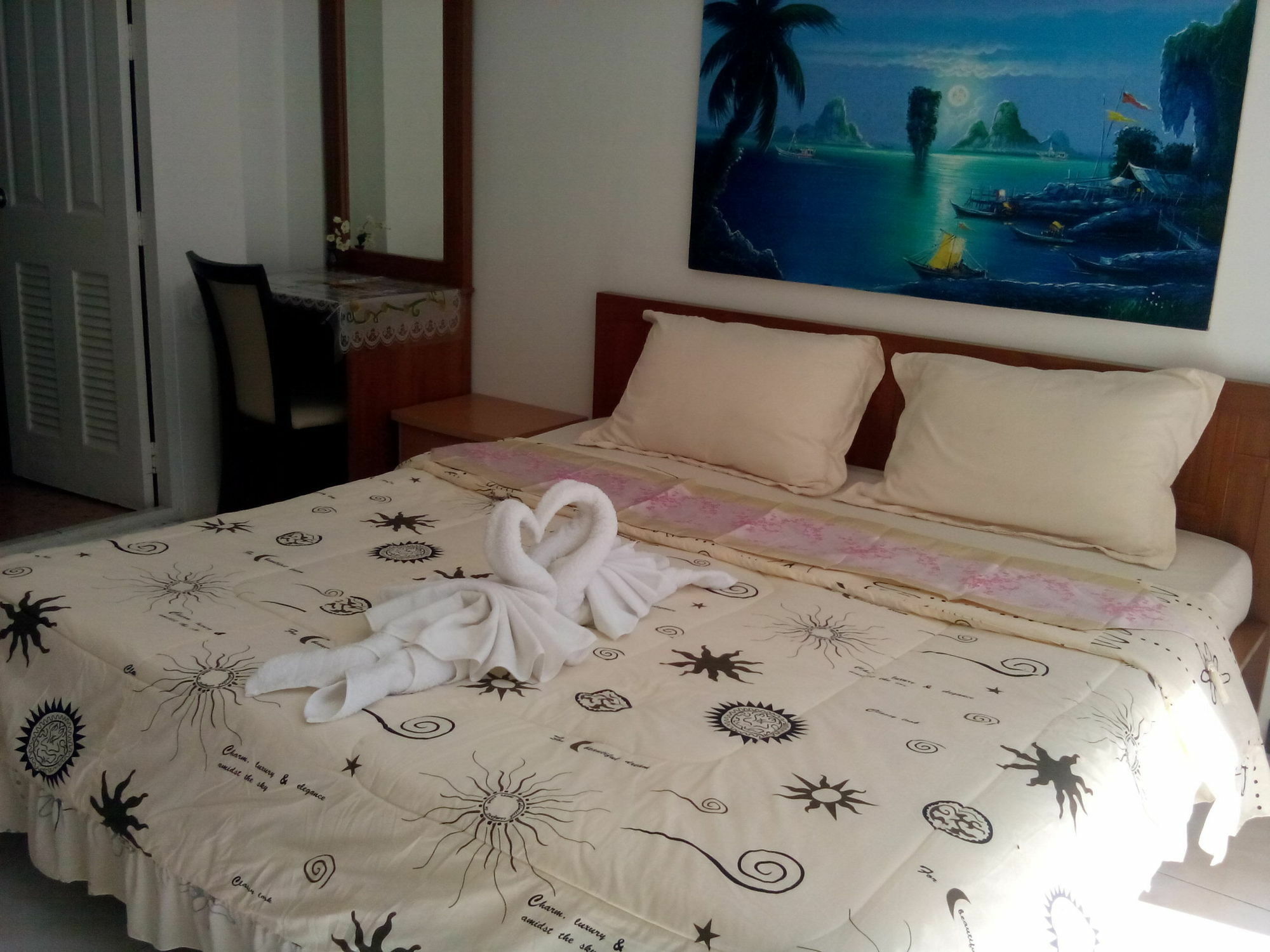 Sunshine Guesthouse Patong Ngoại thất bức ảnh