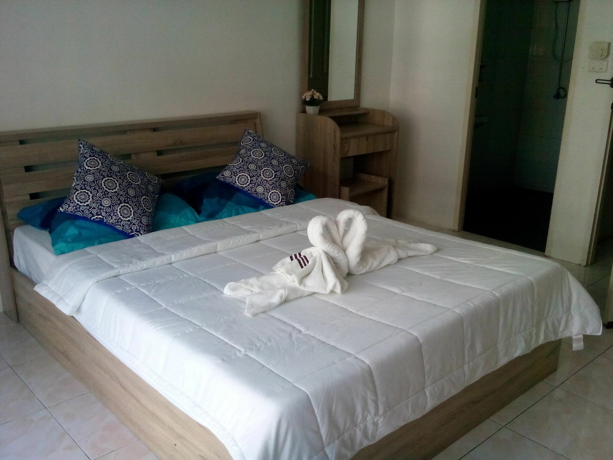 Sunshine Guesthouse Patong Ngoại thất bức ảnh