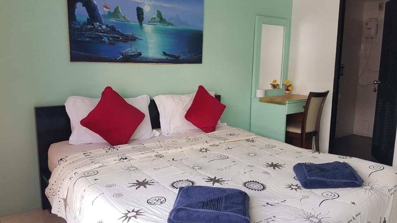 Sunshine Guesthouse Patong Ngoại thất bức ảnh